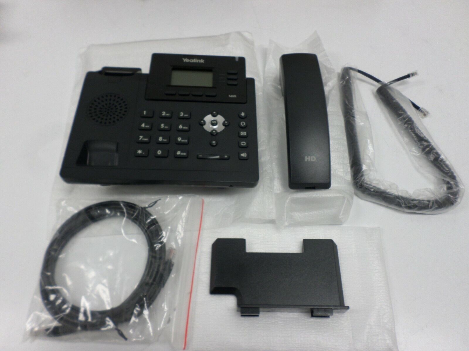 Yealink SIP-T40G IP Phone 3-Lines HD Voice For Parts 