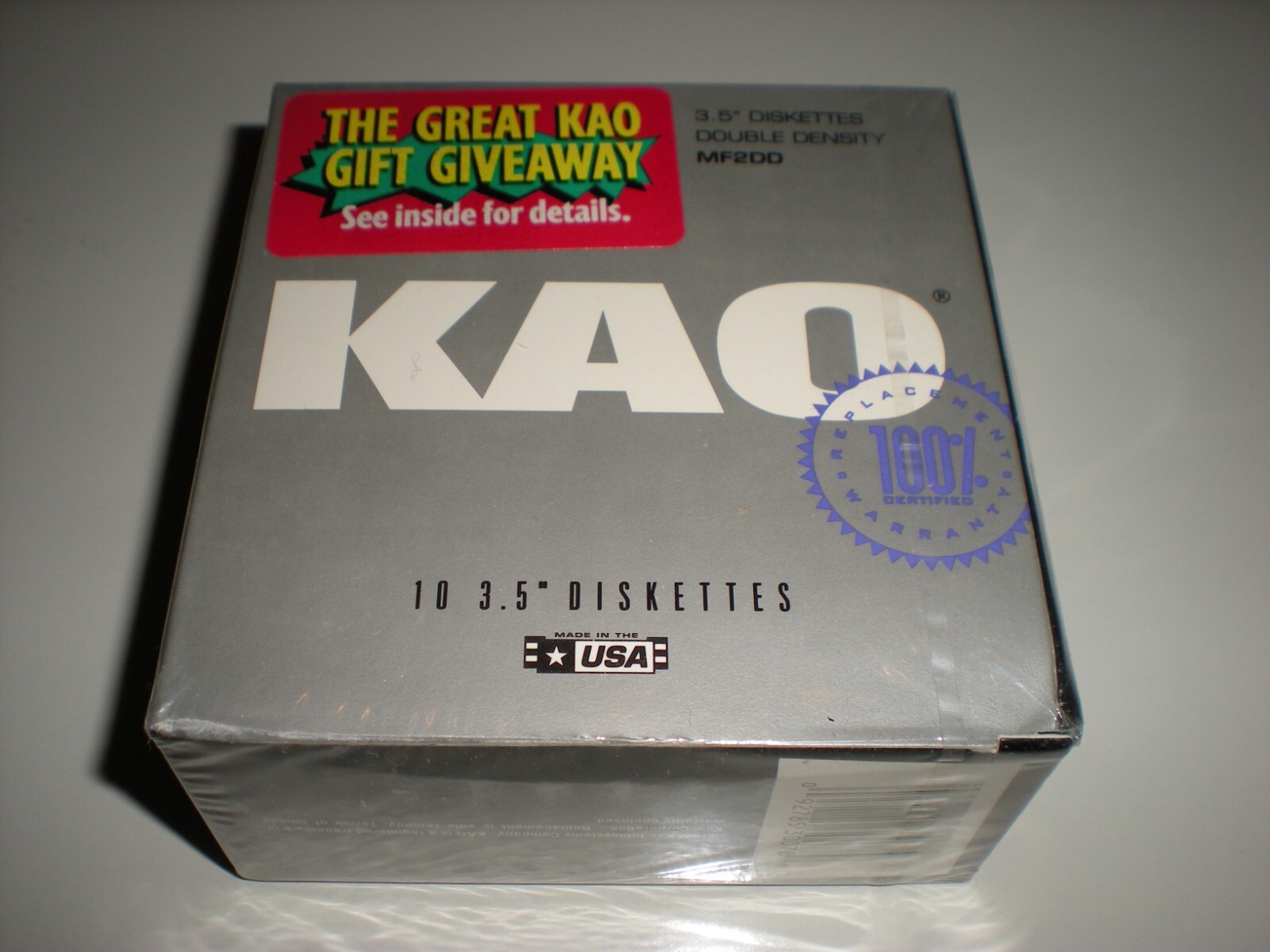 3.5 in. MF2DD DSDD floppy disks. 3 1/2" KAO brand.  Rare U.S. made disks  NOS.