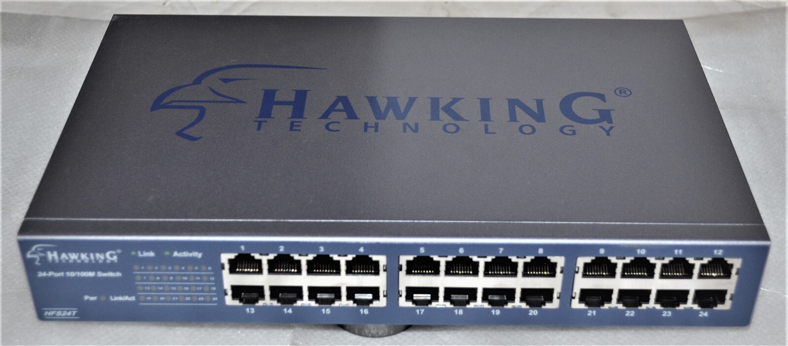 HAWKING TECHNOLOGY 24 PORT 10/100M SWITCH HFS24T GOOD OPEN BOX