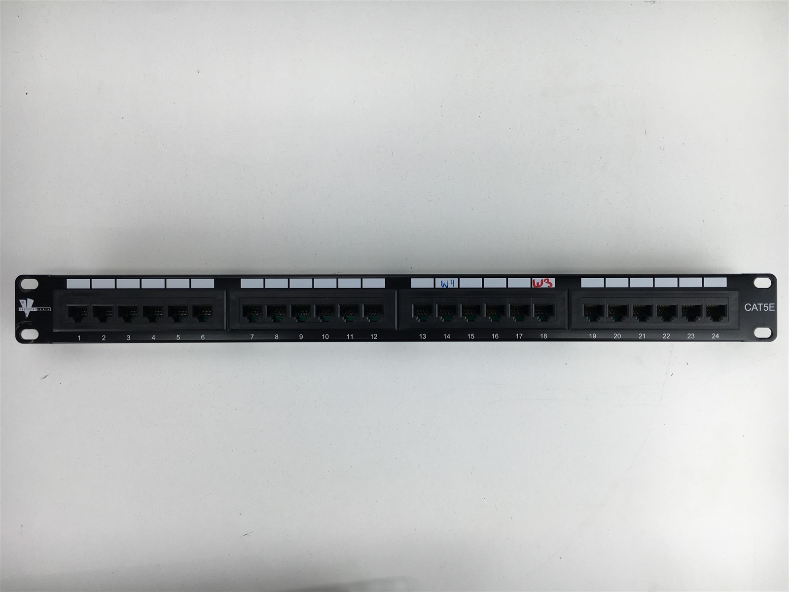 VC Vertical Cables P24T-A11 24-Port CAT-5E Patch Panel 1U