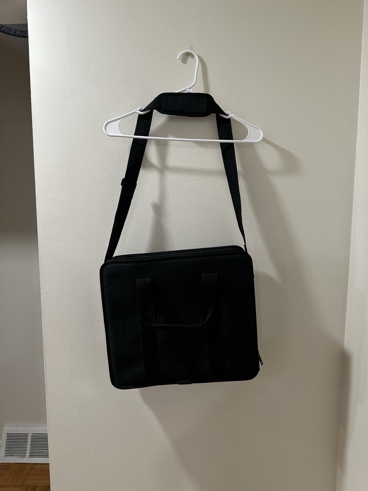 Gateway Black Laptop Briefcase Messenger Bag Multi Compartment Shoulder Strap