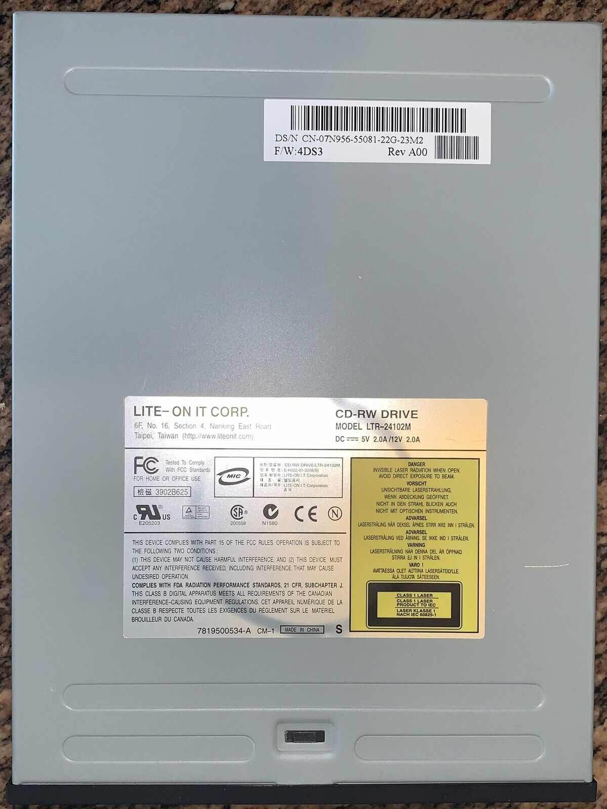 LITE-ON IT CORP. CD-RW Drive Model: LTR-24102M