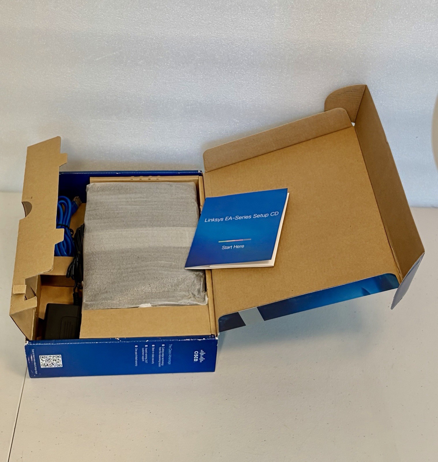 Cisco Linksys EA4500 Dual-Band N900 WiFi Router Gigabit USB Open Box