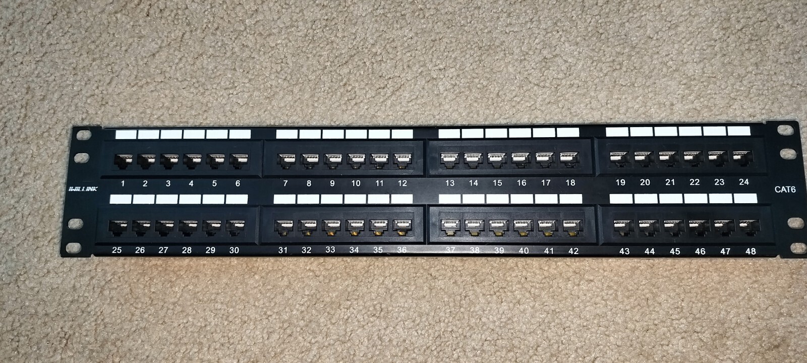 iwillink 48 Port RJ45 Cat6 Cat5e Cat5 Patch Panel Rack Mount or Wall Mount 19"
