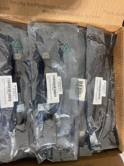 BRAND NEW,  LOT  OF 10,  HP,   DisplayPort   to  HDMI Adapter,   612873-001
