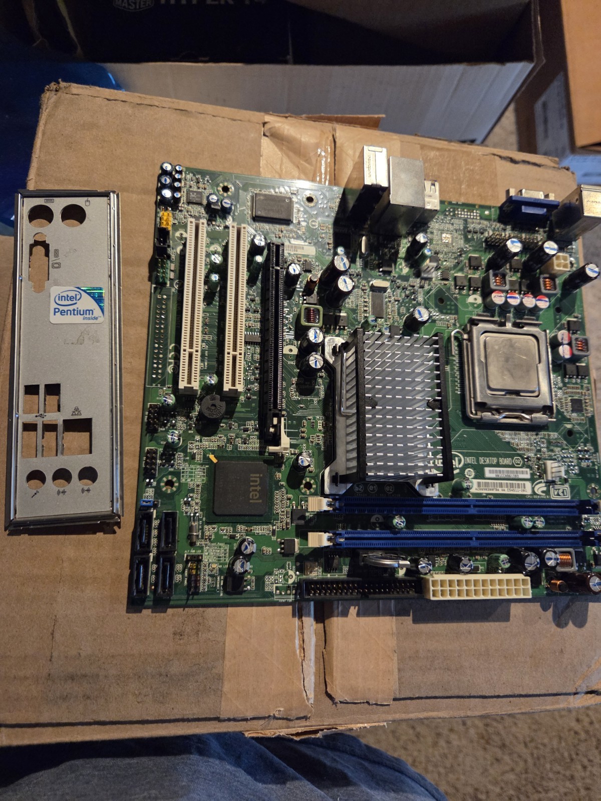 Intel DG41RQ Motherboard with I/O Panel And DualCore 2160