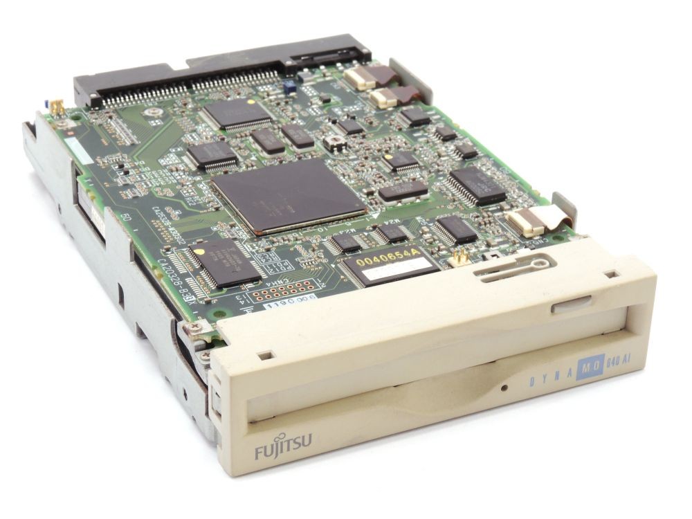 Fujitsu DynaMO 640AI 3.5" ATAPI M-O Disk Drive 640MB Magneto-Optical Drive
