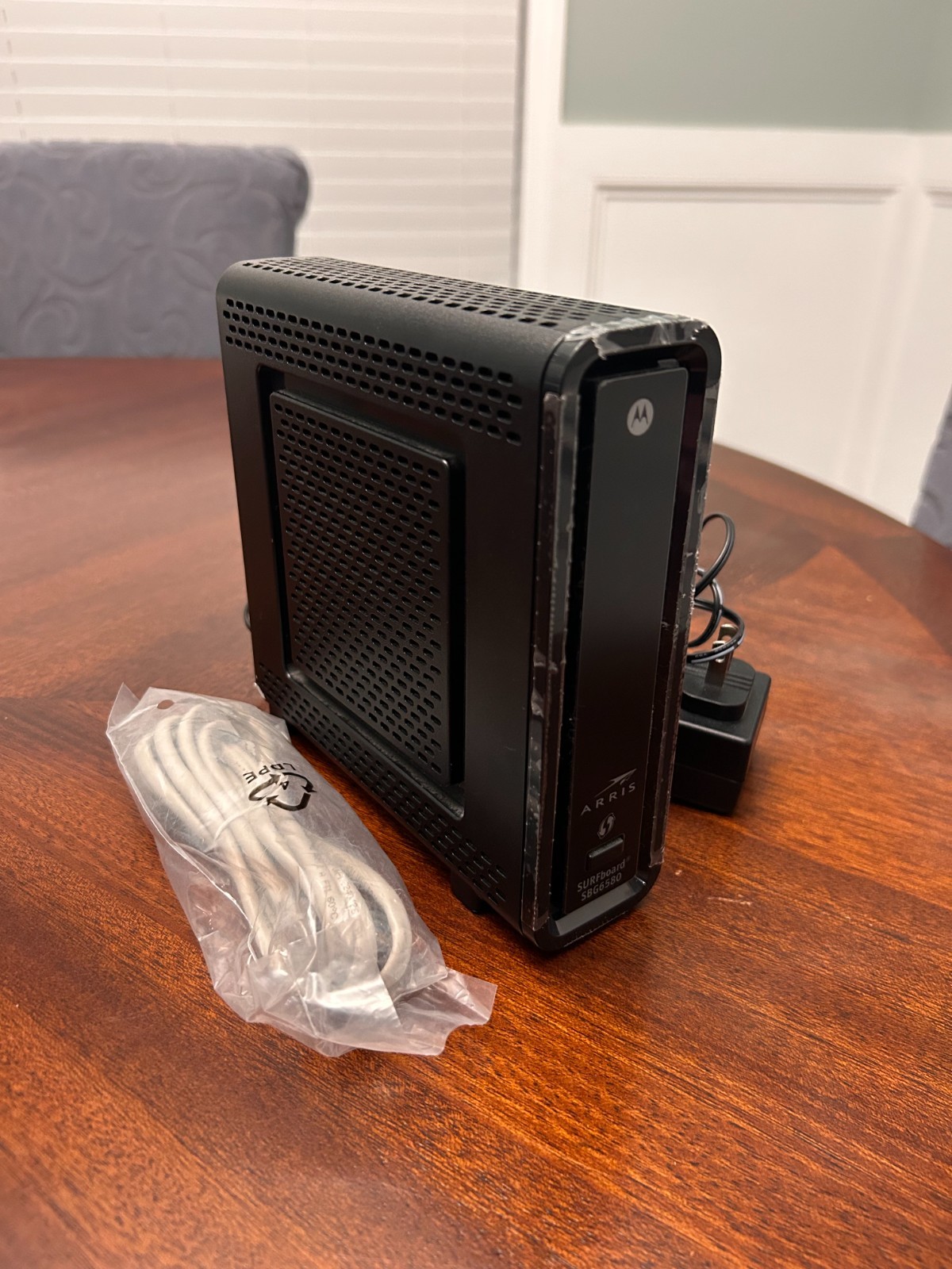 ARRIS SURFboard SBG6580 343 Mbps Cable Modem & Wi-Fi Router
