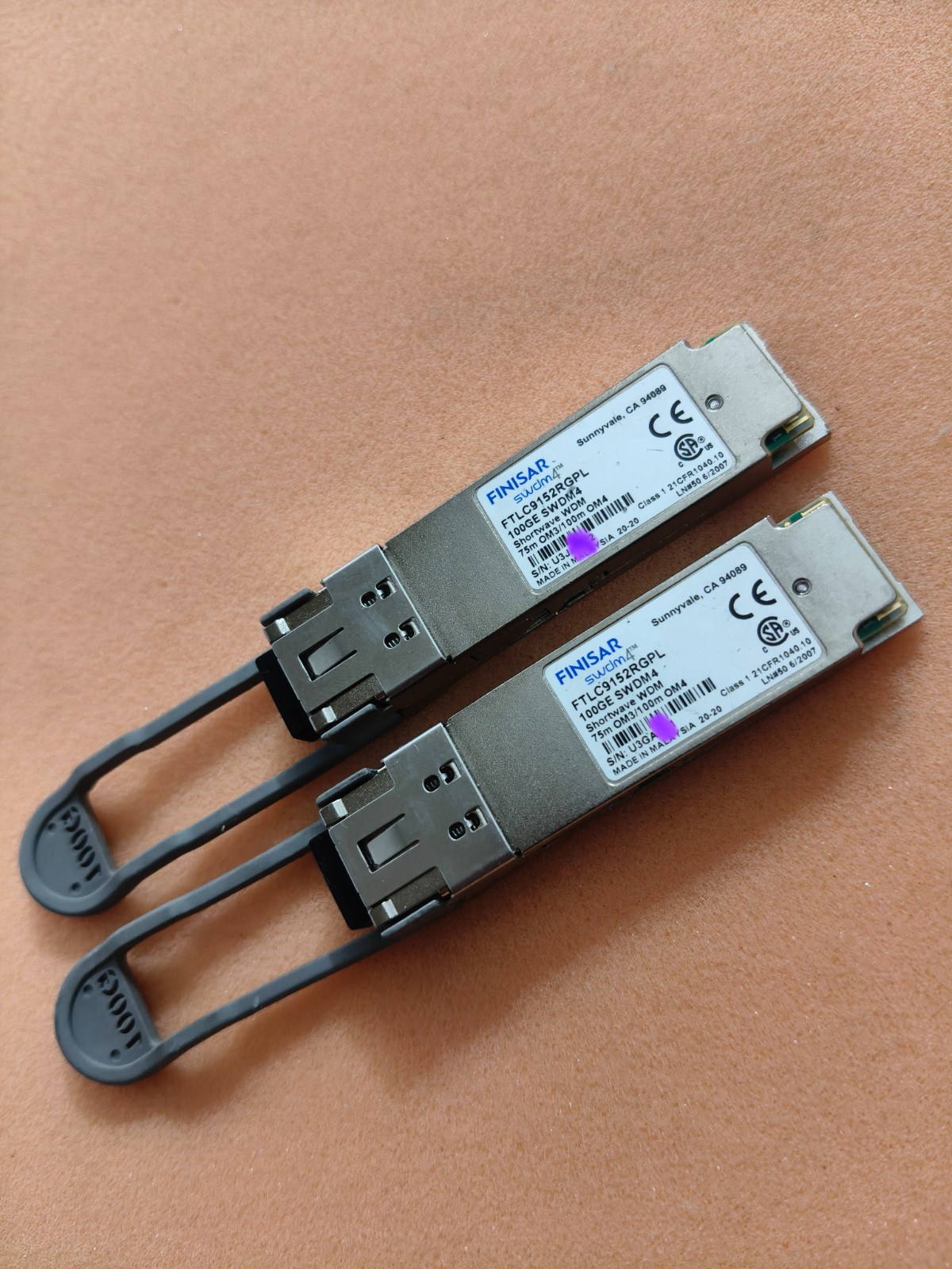 Genuine FINISAR FTLC9152RGPL QSFP28 100GE SWDM4,75m OM3/100mOM4