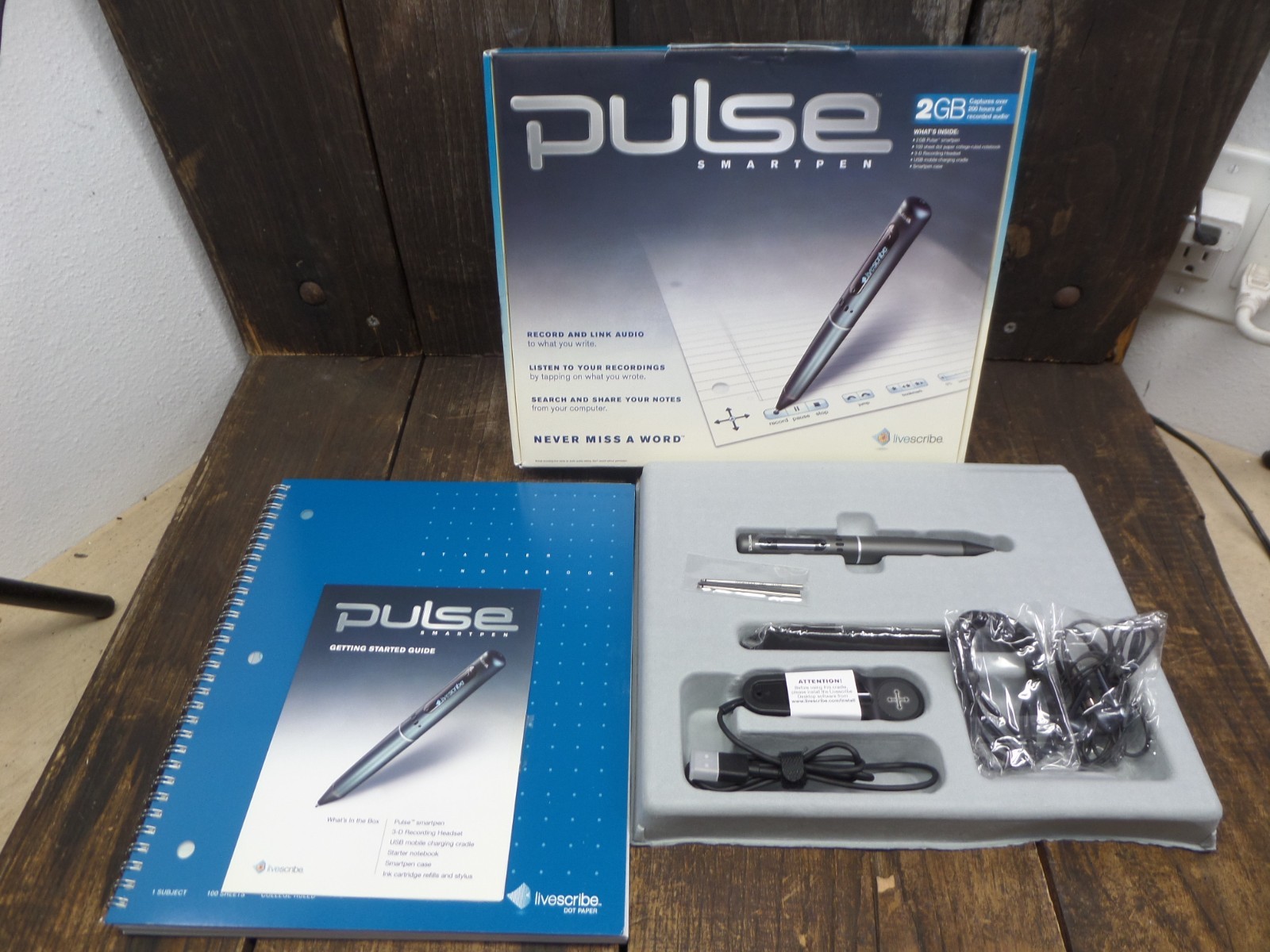 Livescribe Pulse Smart Pen 2 GB Complete Kit Brand New Open Box APA-00002