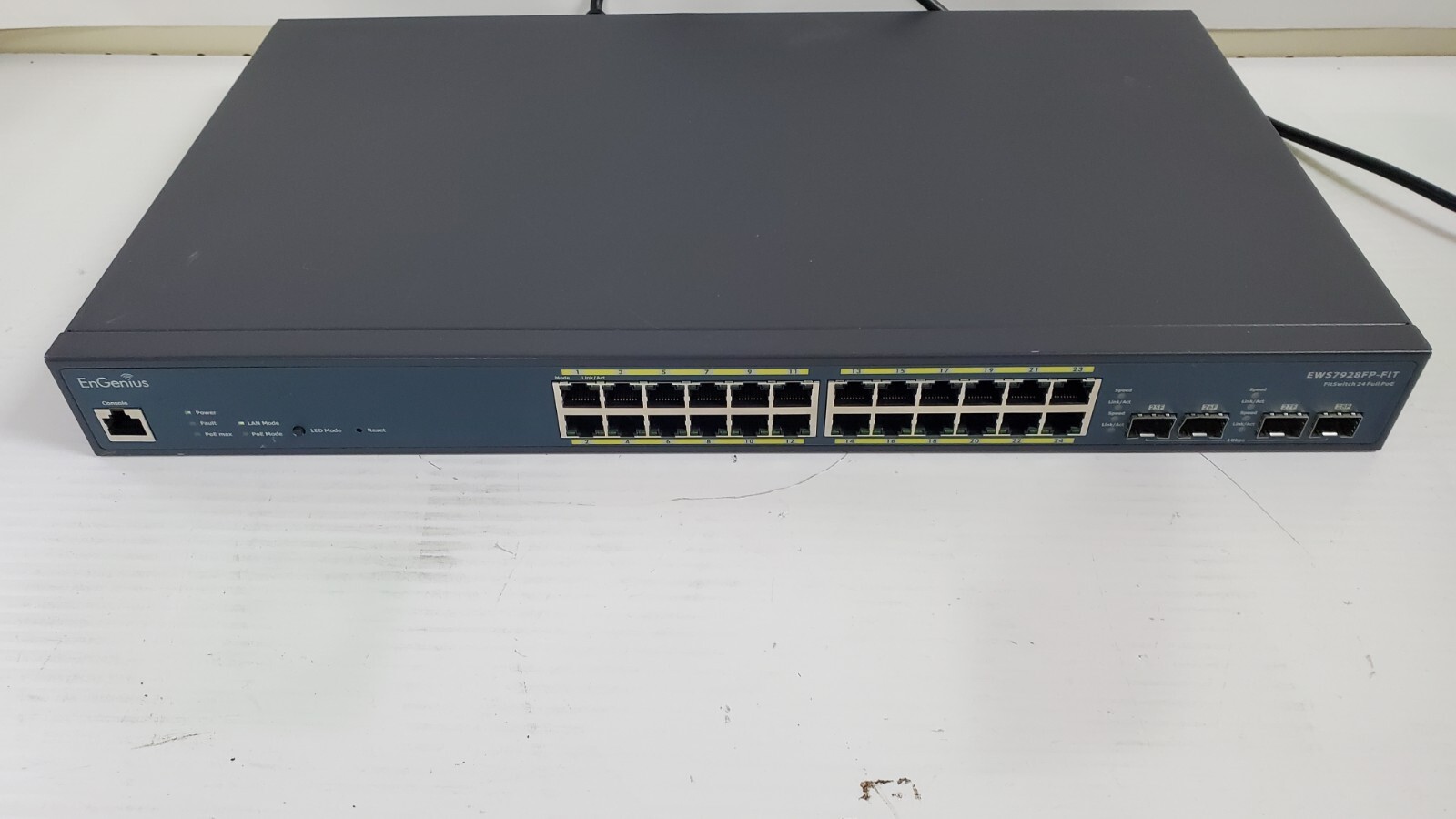 Engenius Fit 24-Port 410W Gigabit PoE+ Switch Layer 2 with 4 SFP EWS7928FP-FIT