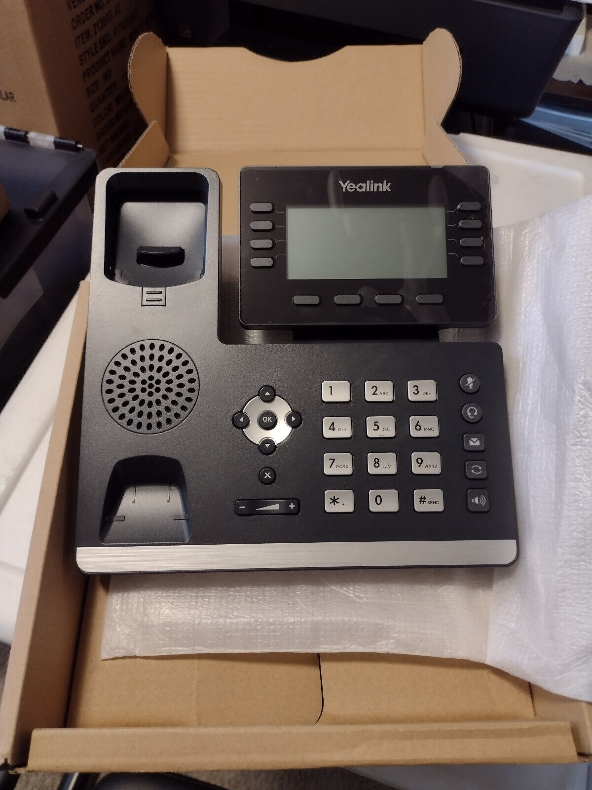 Yealink ip phone set includes Prime Business Phone SIP-T53W, 4 Classic SIP-T31P