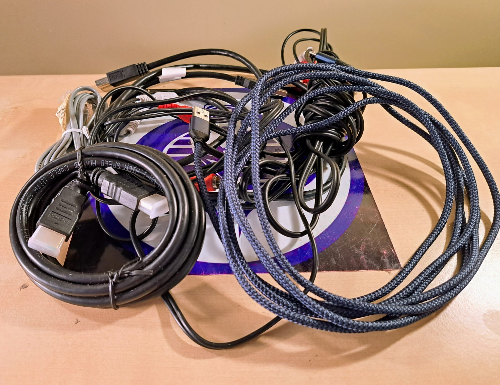 LARGE LOT OF CABLES HI DEF USB PHONE RCA CORDS