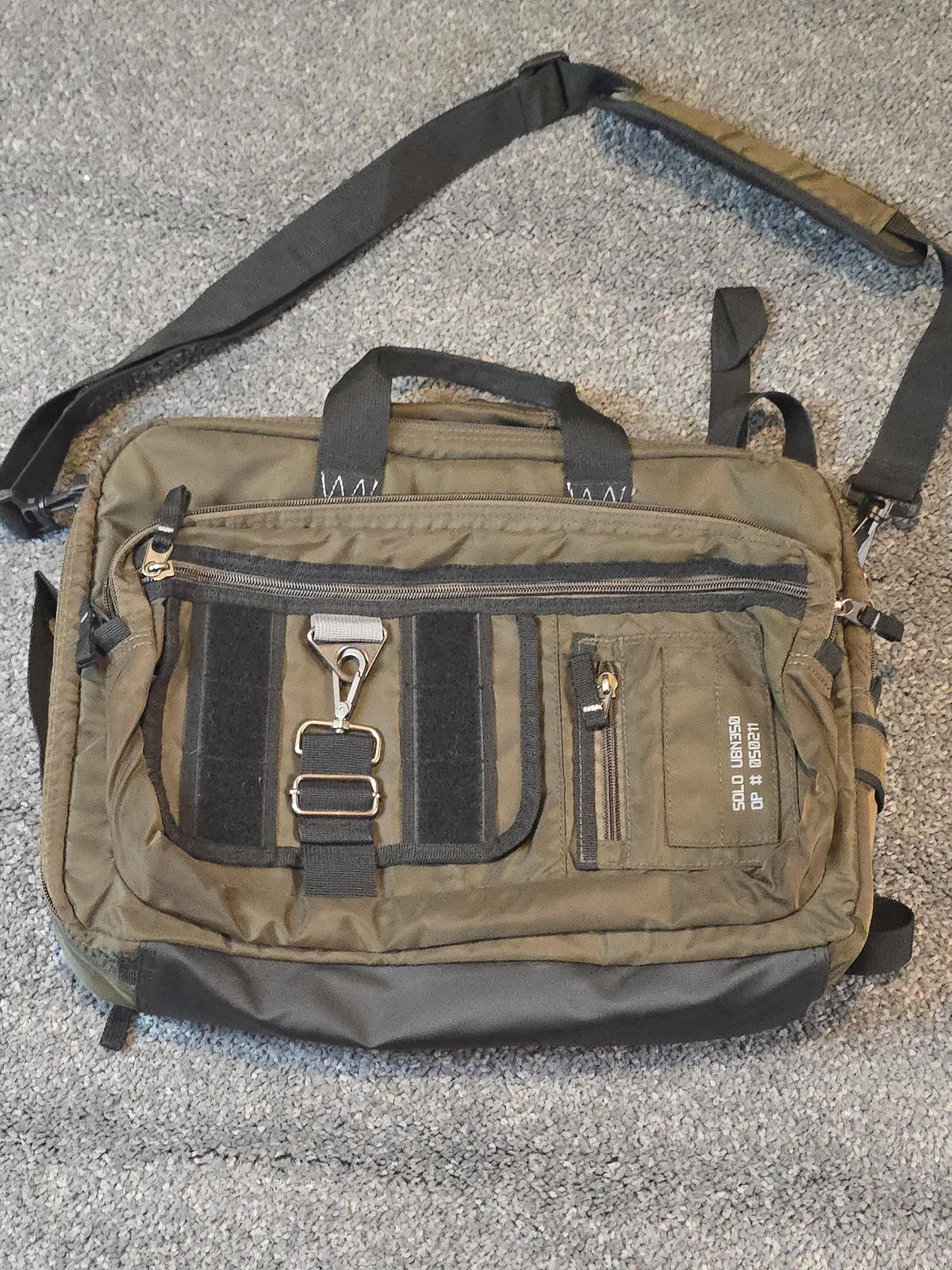 Solo URBAN350 Briefcase 15 Inch Green Nylon Padded Laptop Bag Tablet Messenger