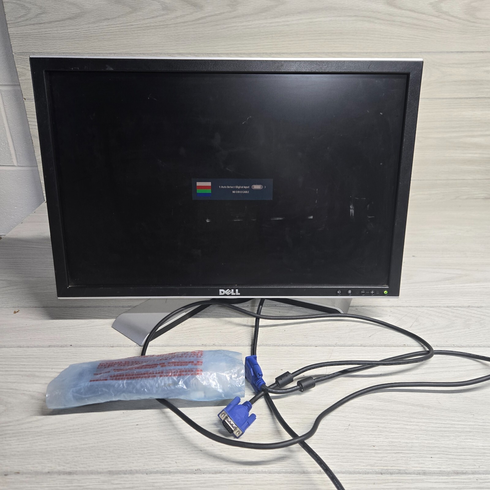 Dell UltraSharp 2208WFPT/2208wfpf 22" Wide Screen LCD Monitor w/Stand AND Cables