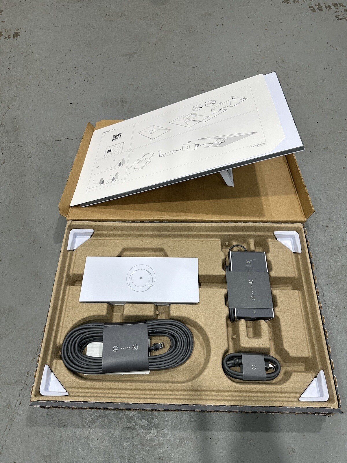 STARLINK ROAMING KIT GEN 3 DISH WITH ROUTER - UTA-232 + UTR-232 - WORLDWIDE SHIP