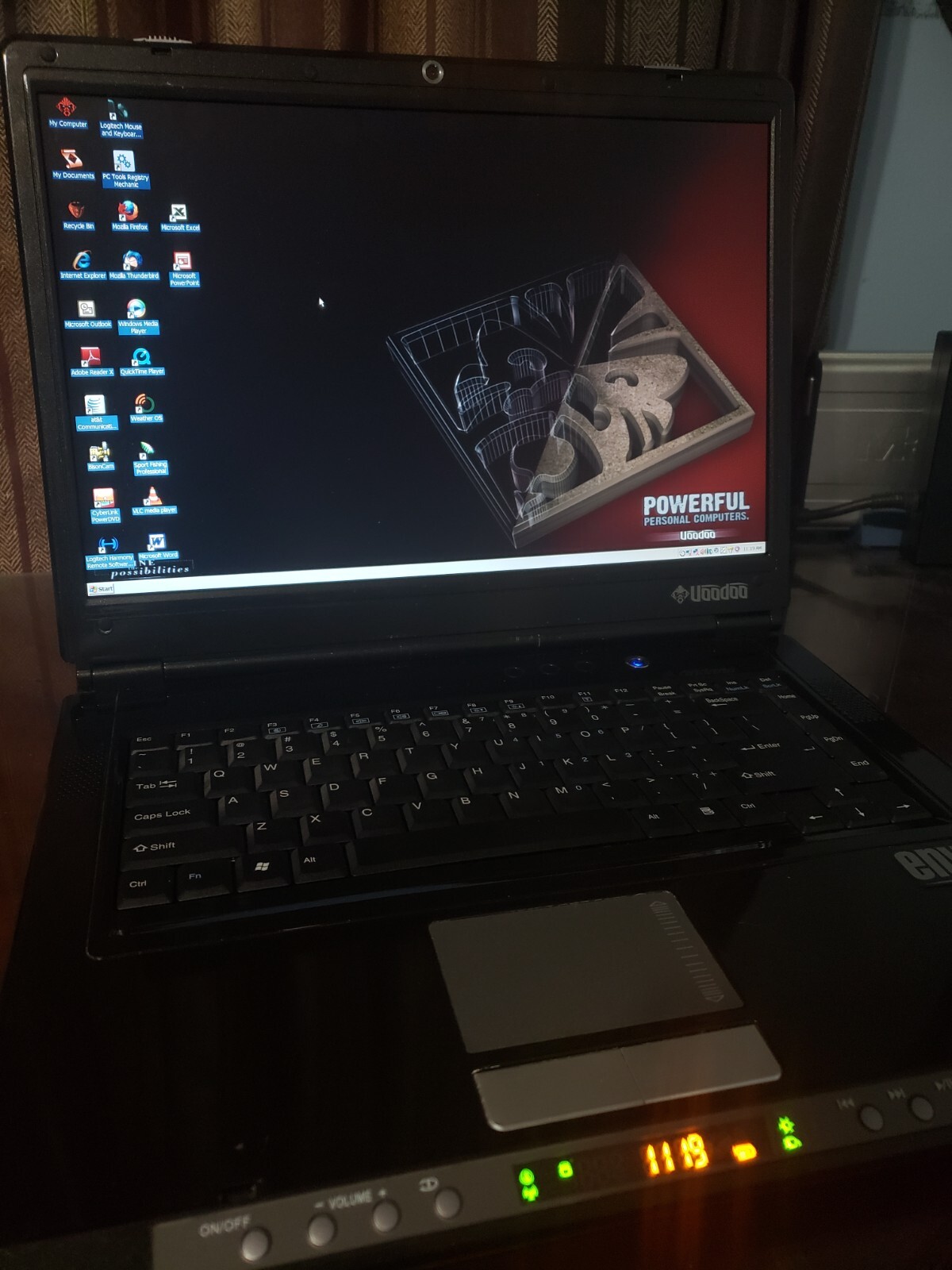 Voodoo Envy Mi:732 PentiumM 2.26-2.6 2gb ATI X700 100g FACTORY WinXP Clevo M560A