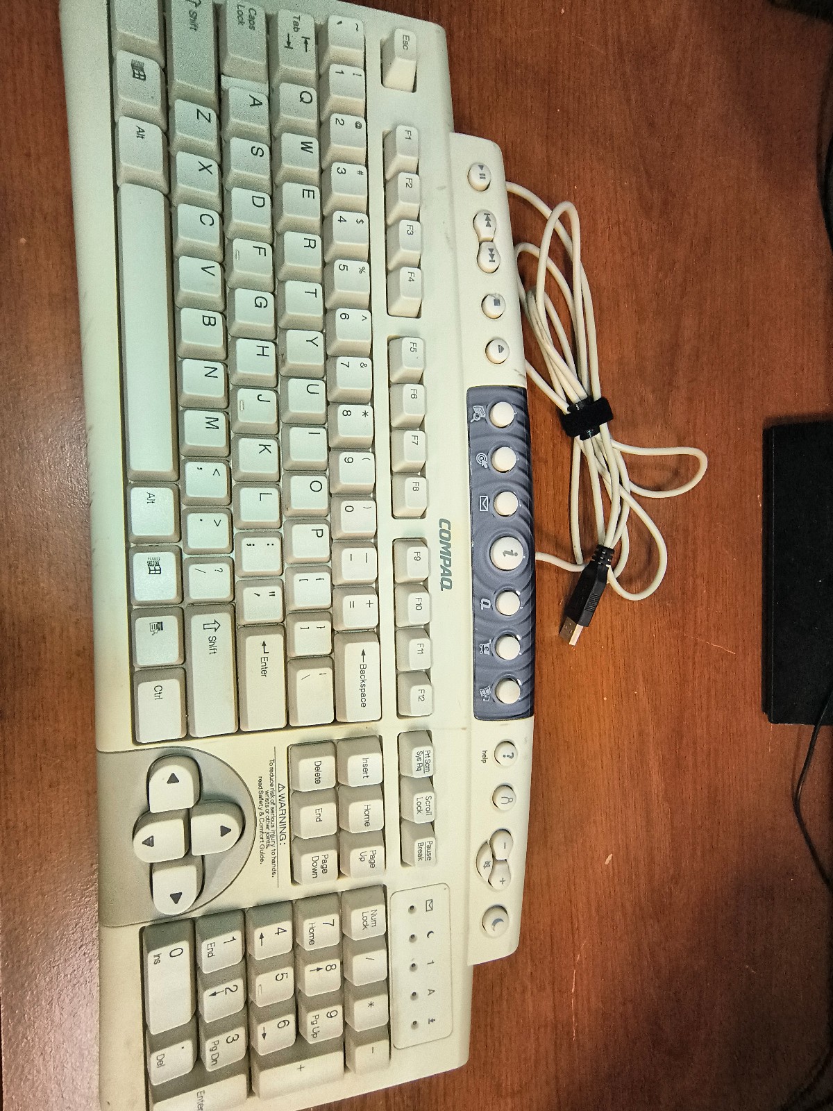 Vintage Compaq Model KU-9978 Desktop USB Keyboard