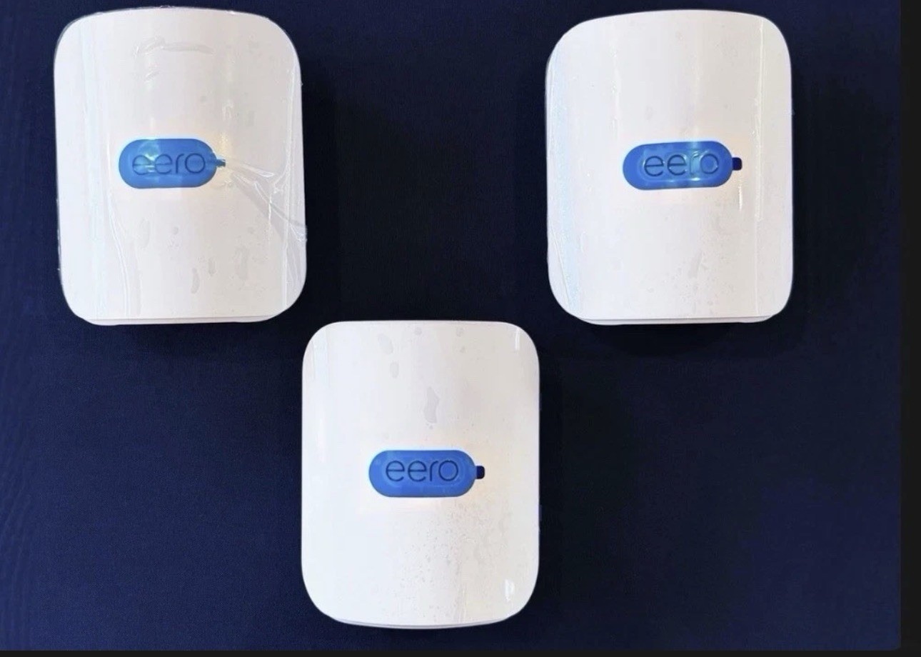 eero - Pro 7 Tri-band Mesh Wi-Fi 7 System (3-pack) - White