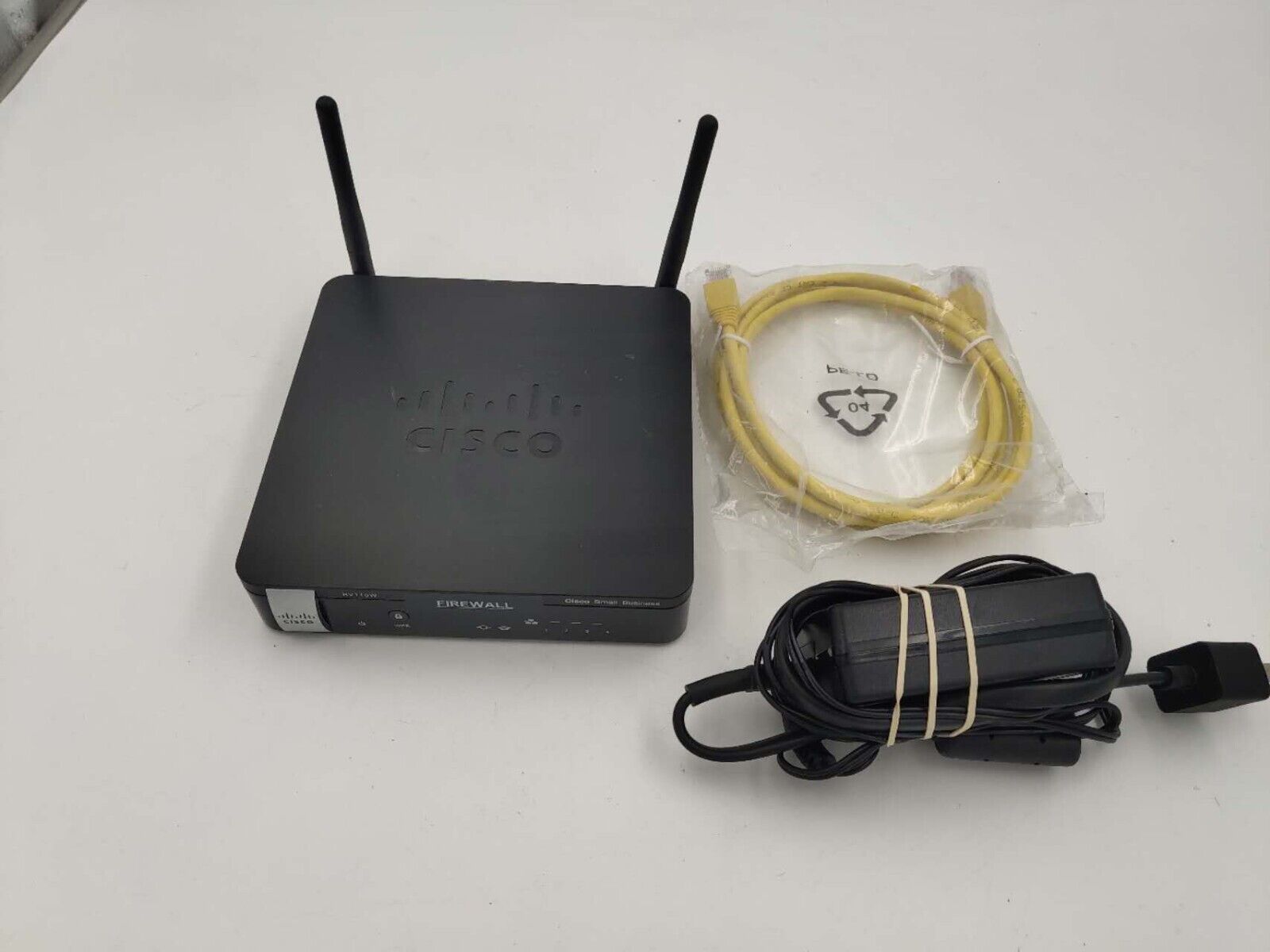 Cisco RV110W Small Office Wireless-N VPN Firewall Router w/ Adapter