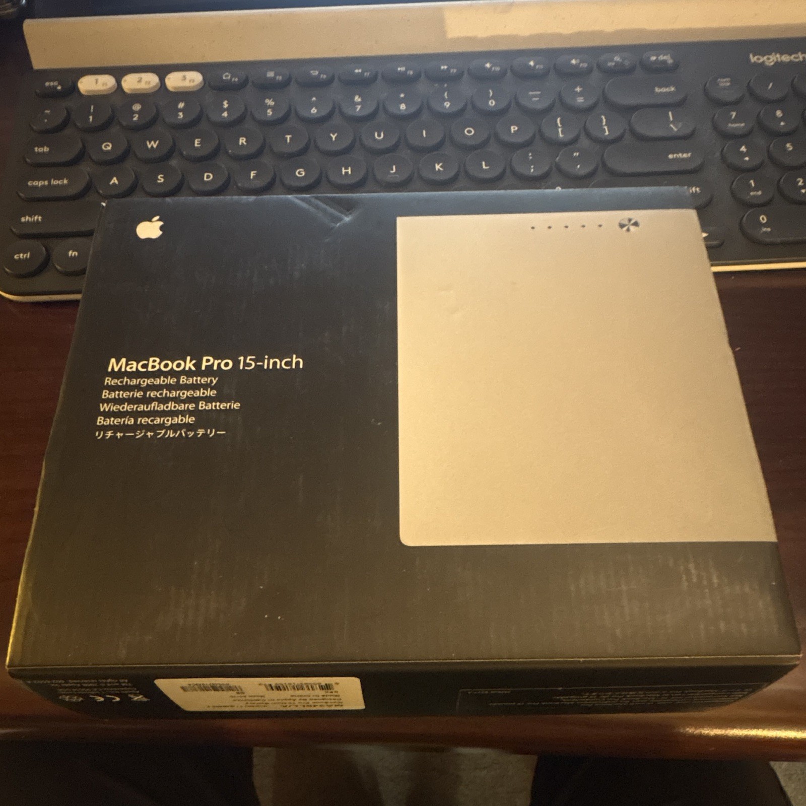 Apple MacBook Pro 15" Battery A1175 Li-ion 10.8V 5600mAh 6-Cell Silver