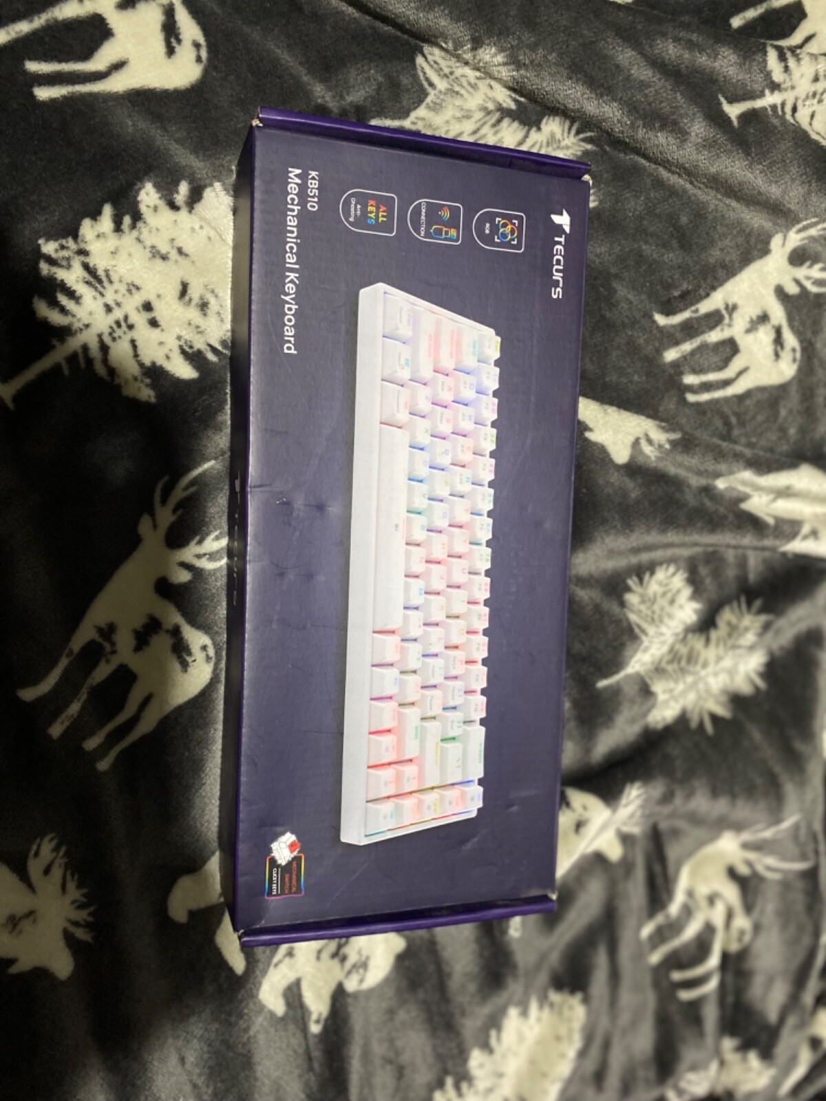 Tecurs Bluetooth 68 key gaming keyboard with rbg lighting and light modes