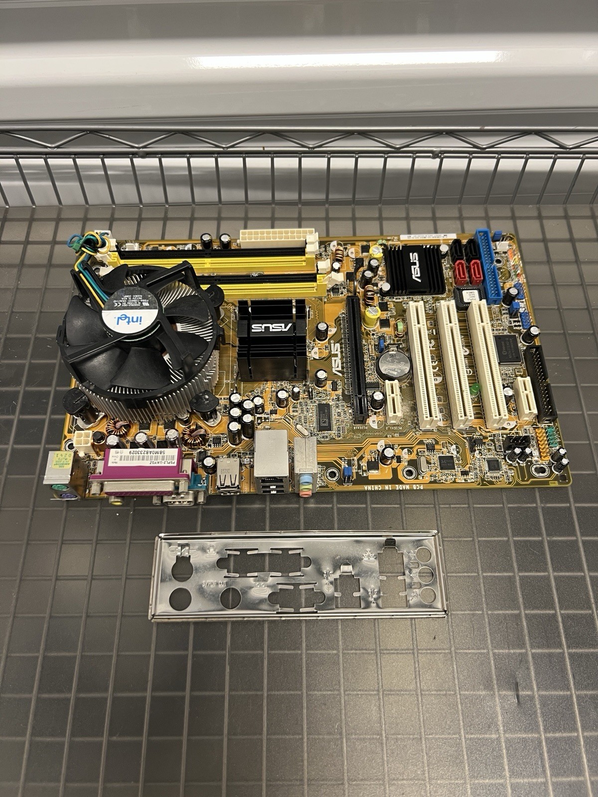 Vintage Asus P5PL2 Motherboard PCIE Untested