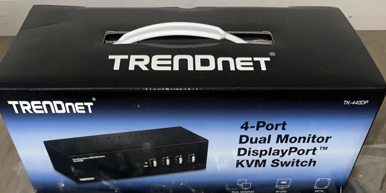 TRENDnet 4-Port Dual Monitor DisplayPort KVM Switch TK-440DP V2.0 Support 4K UHD