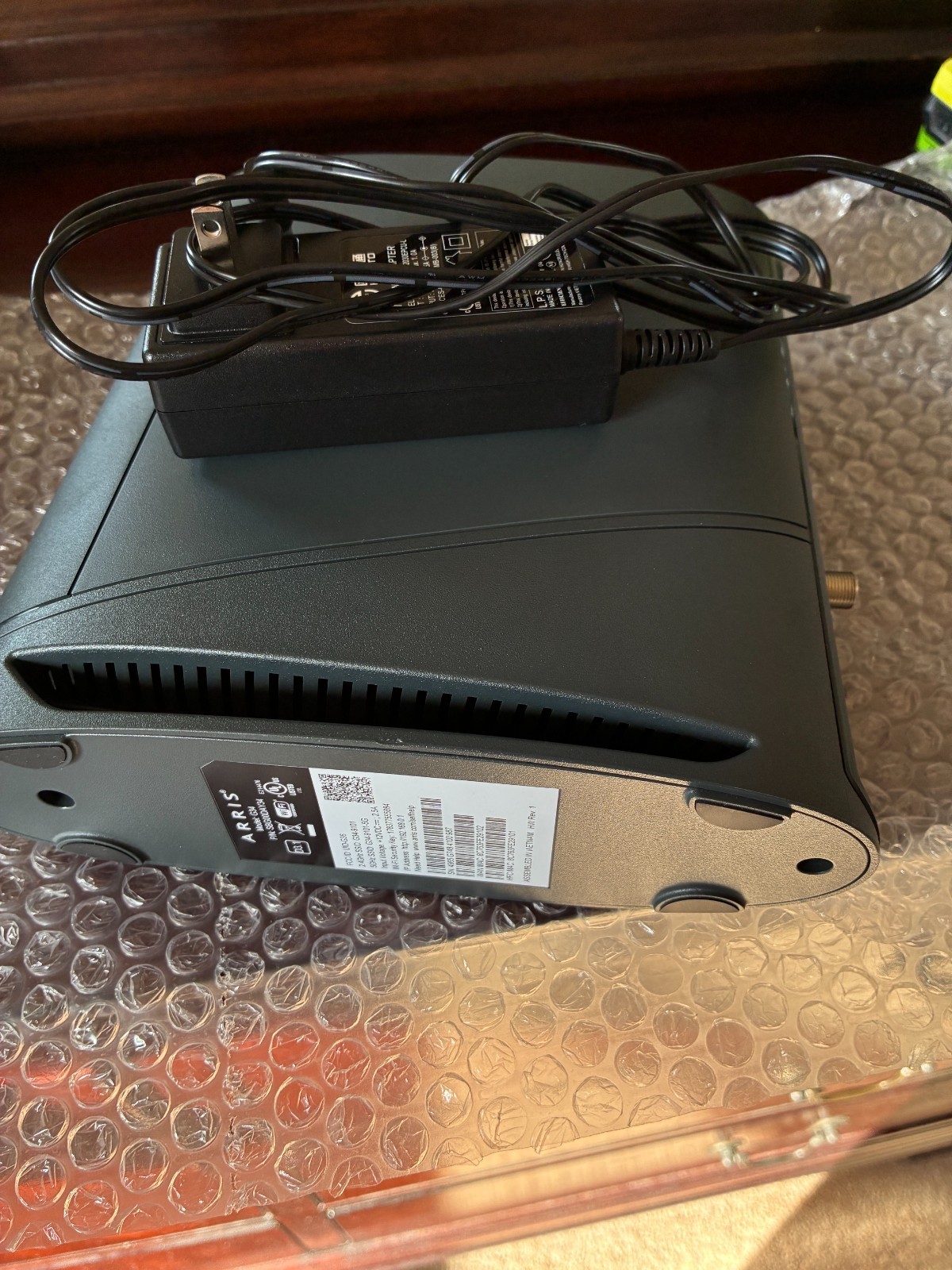 ARRIS G34 SURFboard DOCSIS 3.1 Gigabit Cable Modem and AX3000 Wi-Fi 6 Router