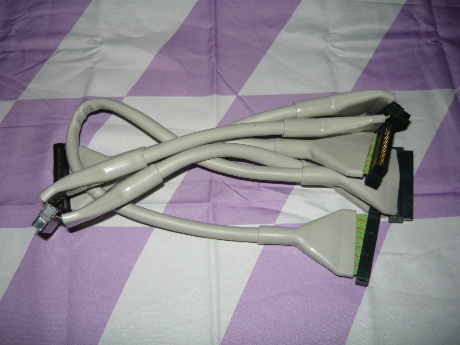 New Open Box 5 Connector 56 Inch 68 Pin Ultra Wide SCSI Cable Round 4 Drives