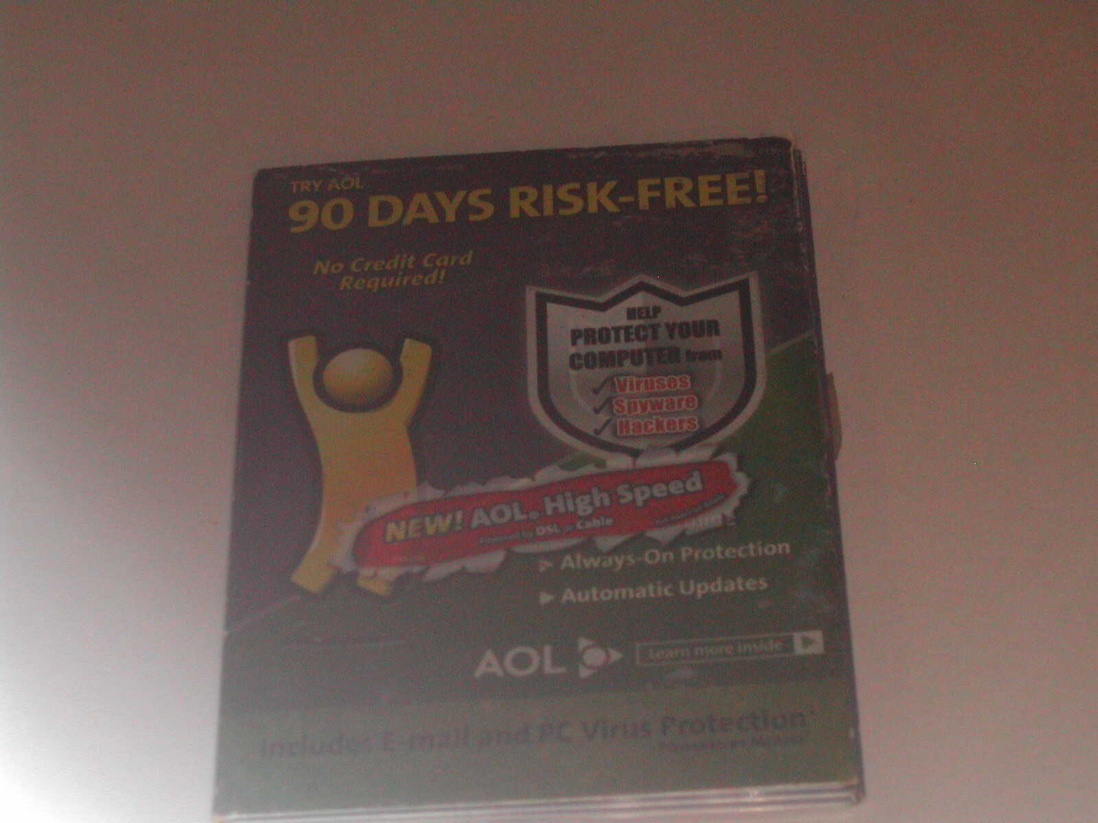 America Online AOL 9.0 Security Edition Try 90 Days Risk-Free CD Purple & Green