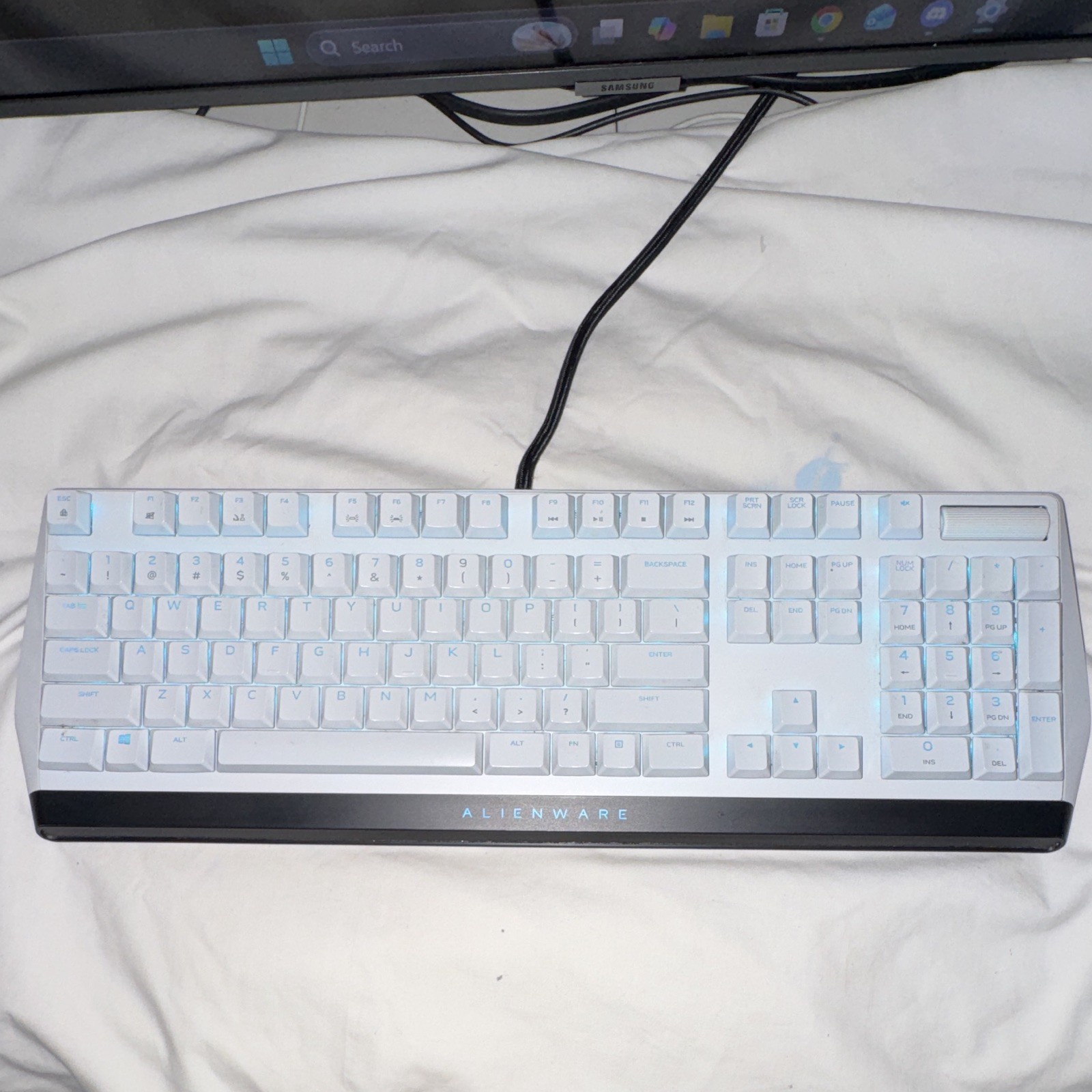 Alienware AW510K Wired USB Mechanical Keyboard Illuminated White English QWERTY