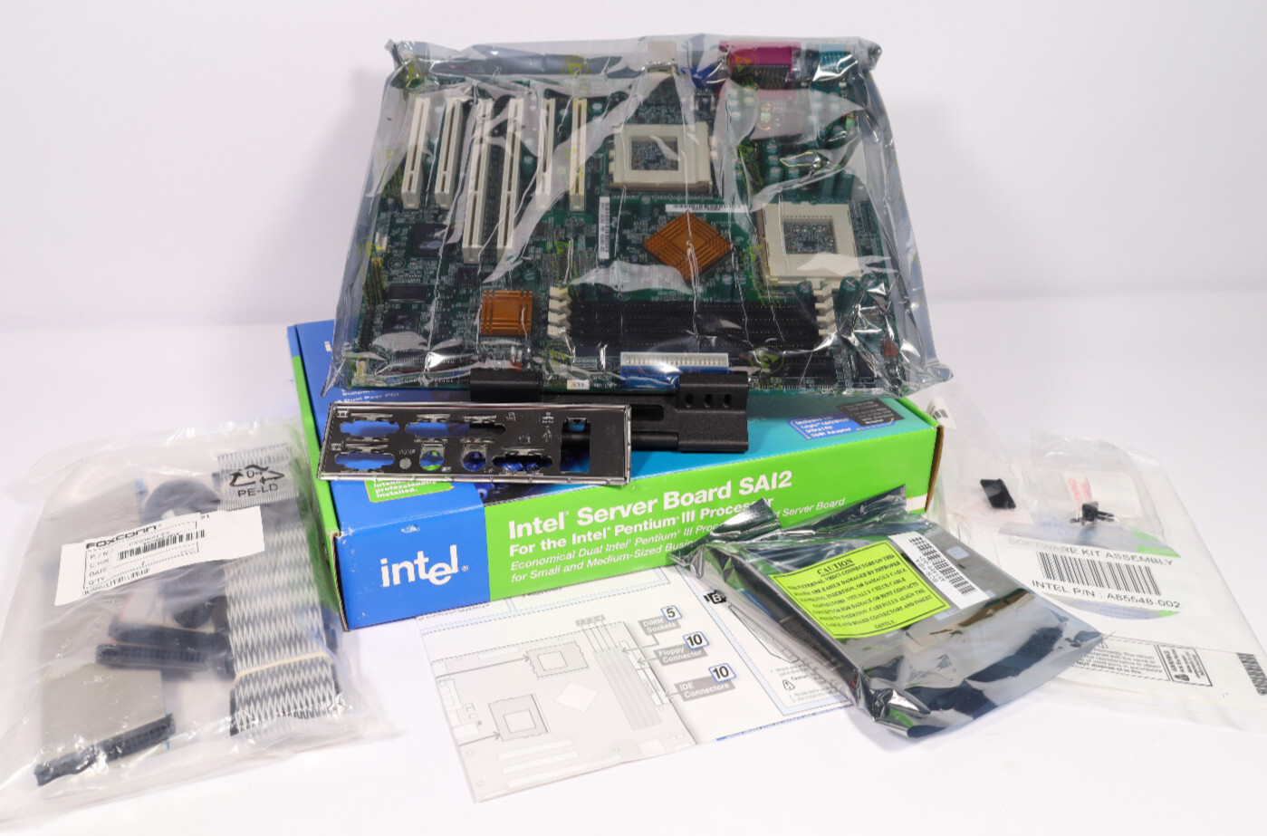 Intel SAI2 ATX Dual Socket 370 Motherboard A66889-203 - Full Accessories