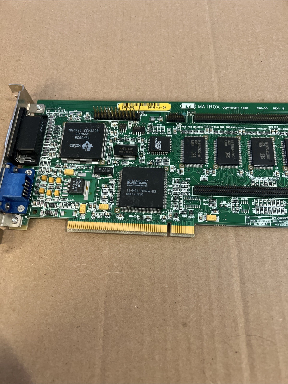 PCI Video card Matrox 590-05 Rev B MGA MIL/4/DELL3 00081992 ID7059000 DVI VGA