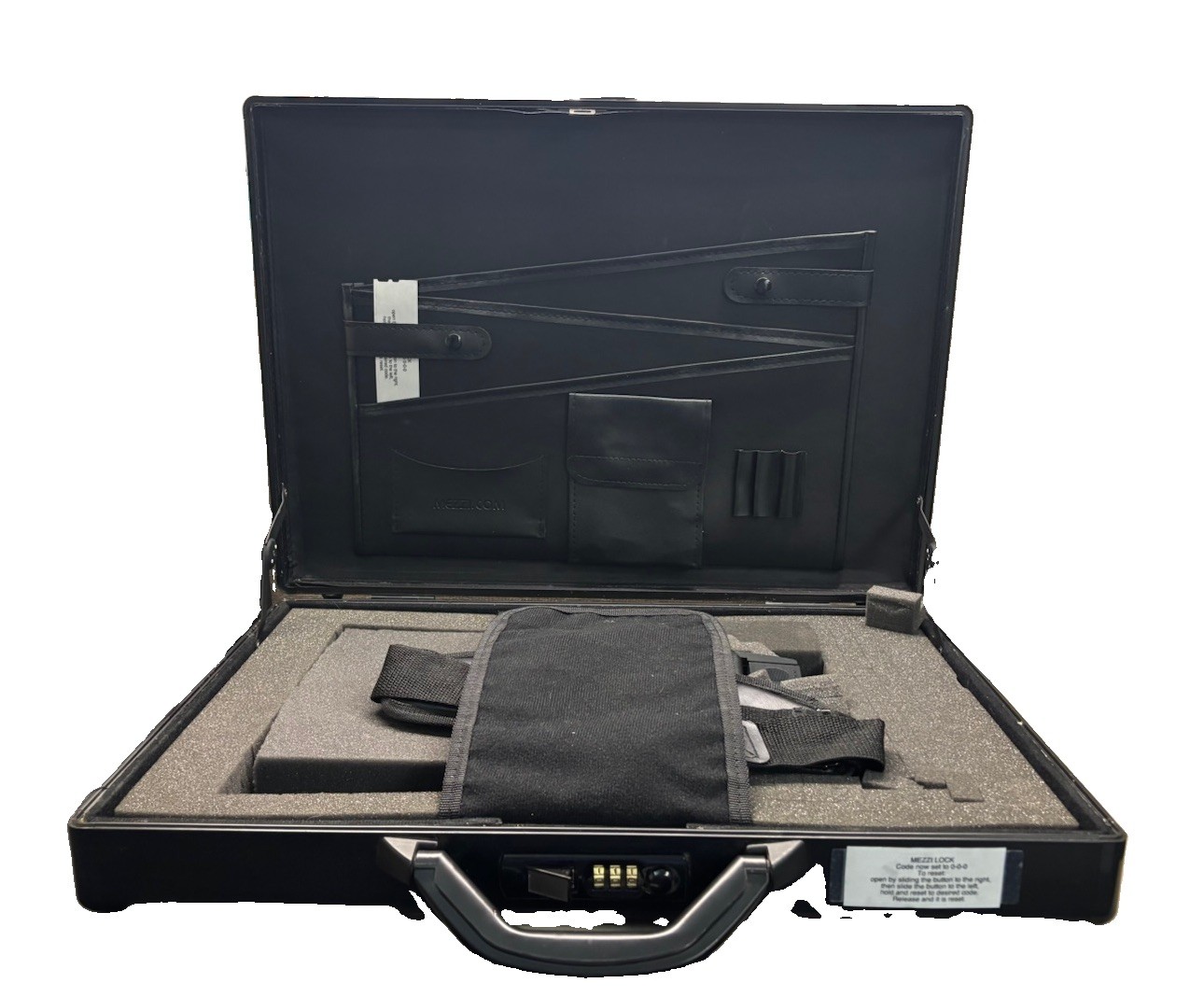 MEZZI ALUMINUM LAPTOP CASE BLK PADDED. SCRATCHES