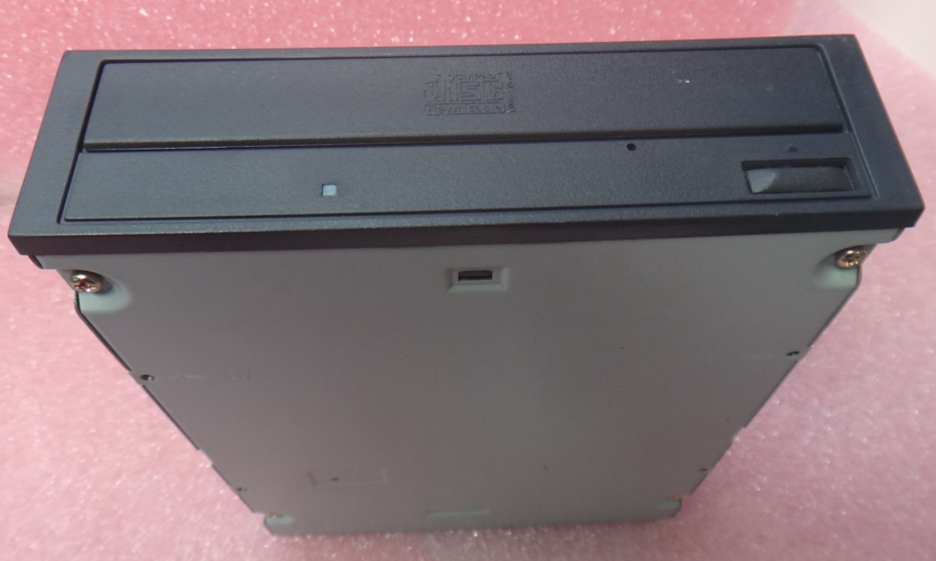 HL Data Storage Hitachi CD-R/RW Drive Model GCE-8483B Burner Writer Ultra Speed