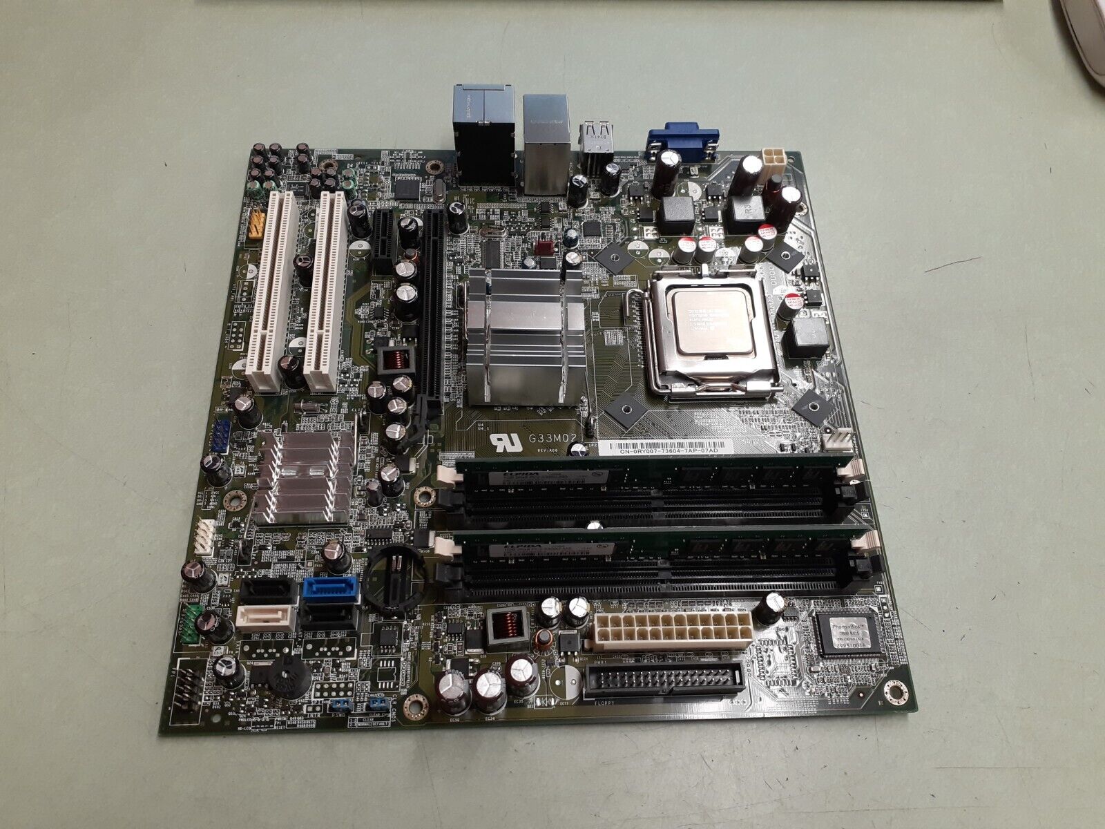 Dell Dimension Intel Motherboard 0RY007 RY007 REV A01 / SLA93 / 2x1GB