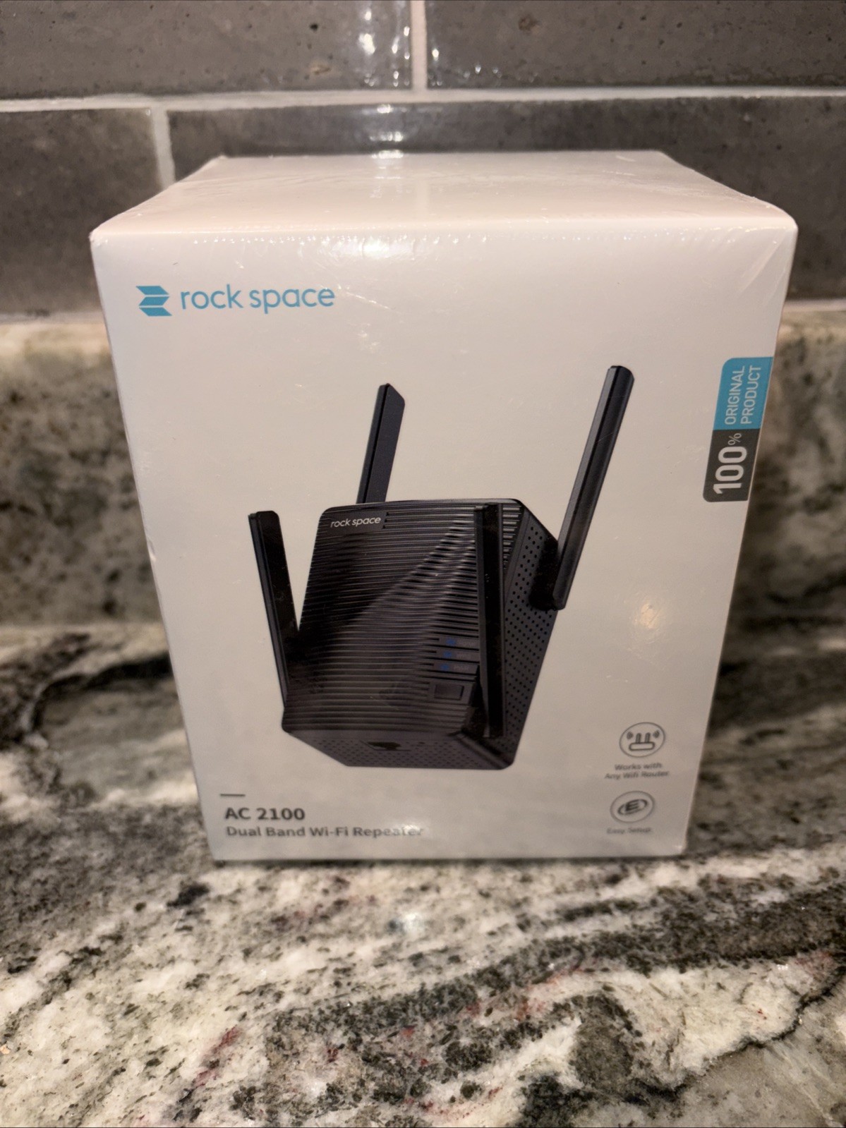 Rock Space AC2100 Dual-band Wi-Fi repeater Model RSD0617 - Black