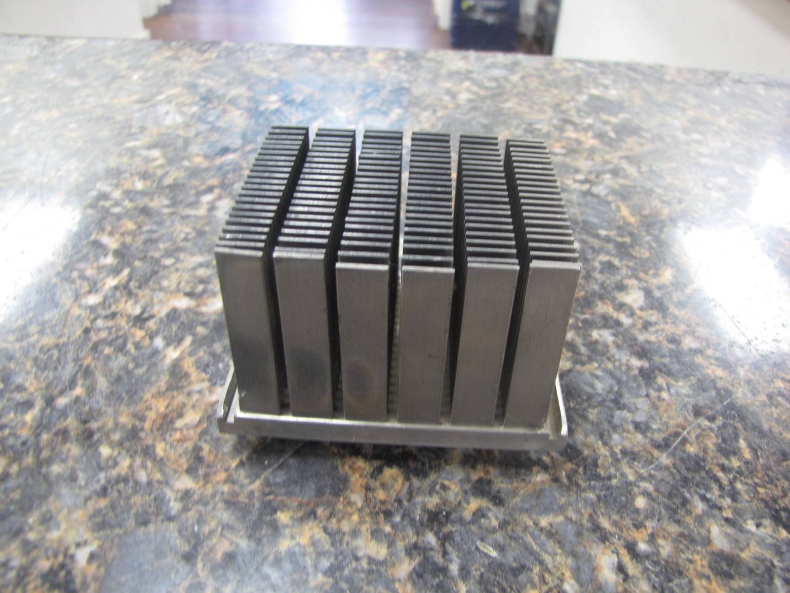 Intel Xeon 2.4GHz Processor Mounted on a Foxconn Heatsink 195350-005 K