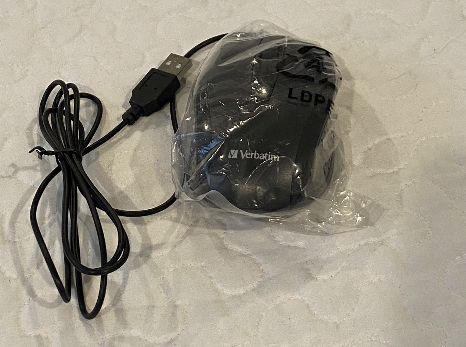 Verbatim USB Wired Optical Mouse Model 70249 – New, Open Box
