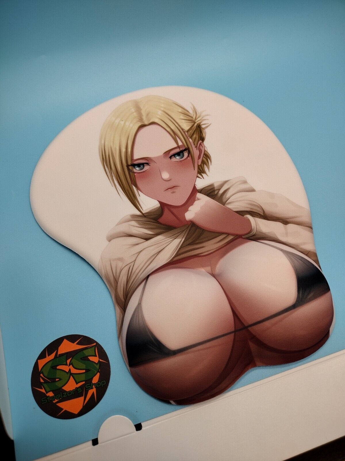 Attack on Titan - Annie Leonhart 3D Wrist Mousepad with Silicone Gel