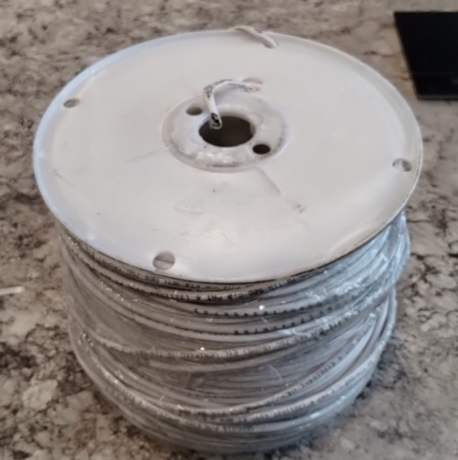 GENESIS Riser Rated Networking/Ethernet Cable Part Number: 6360 9 (1000')