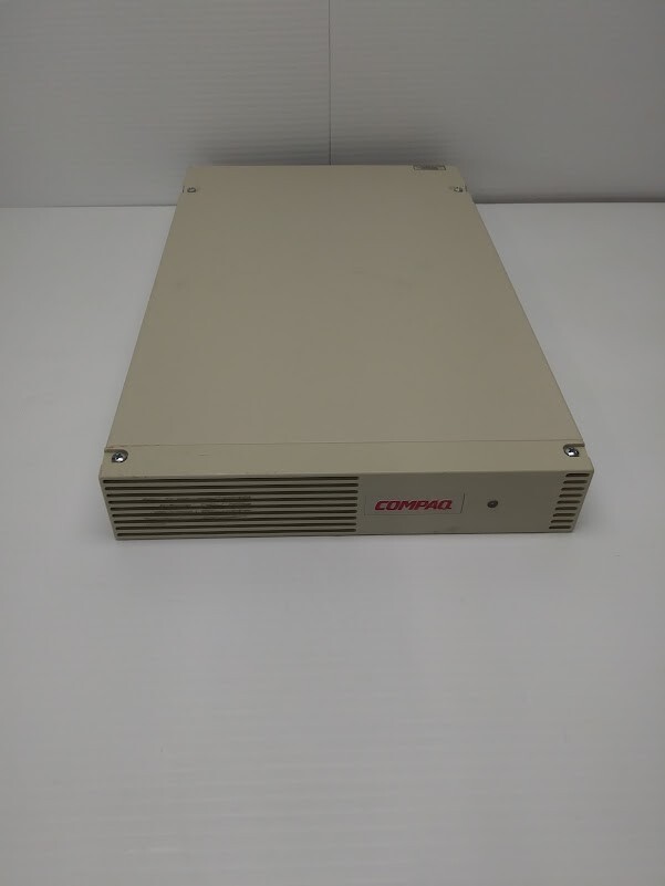 Compaq HUB1063 Series 4220 Wired Fiber Network Hub w/ 3 sets of fiber cables