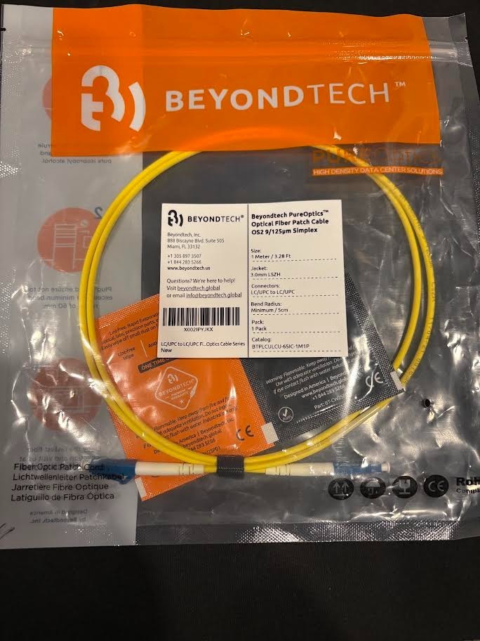 Beyondtech PureOptics Optical Fiber Patch Cable OS2 9/125 Simplex  LC/UPC - 1M