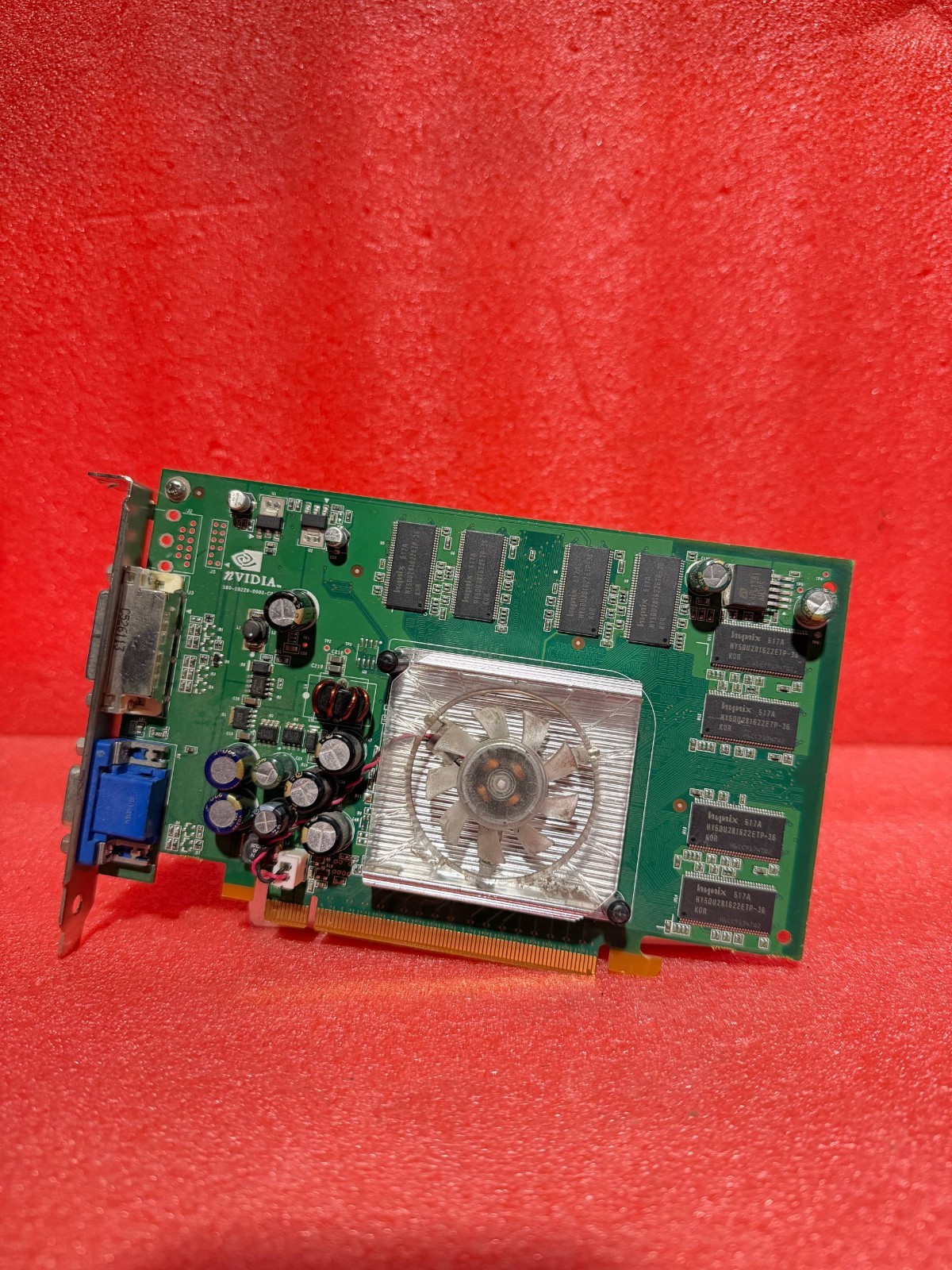 Dell nVidia Quadro FX540 PCIe x16 128MB DDR Graphics Card / T9098