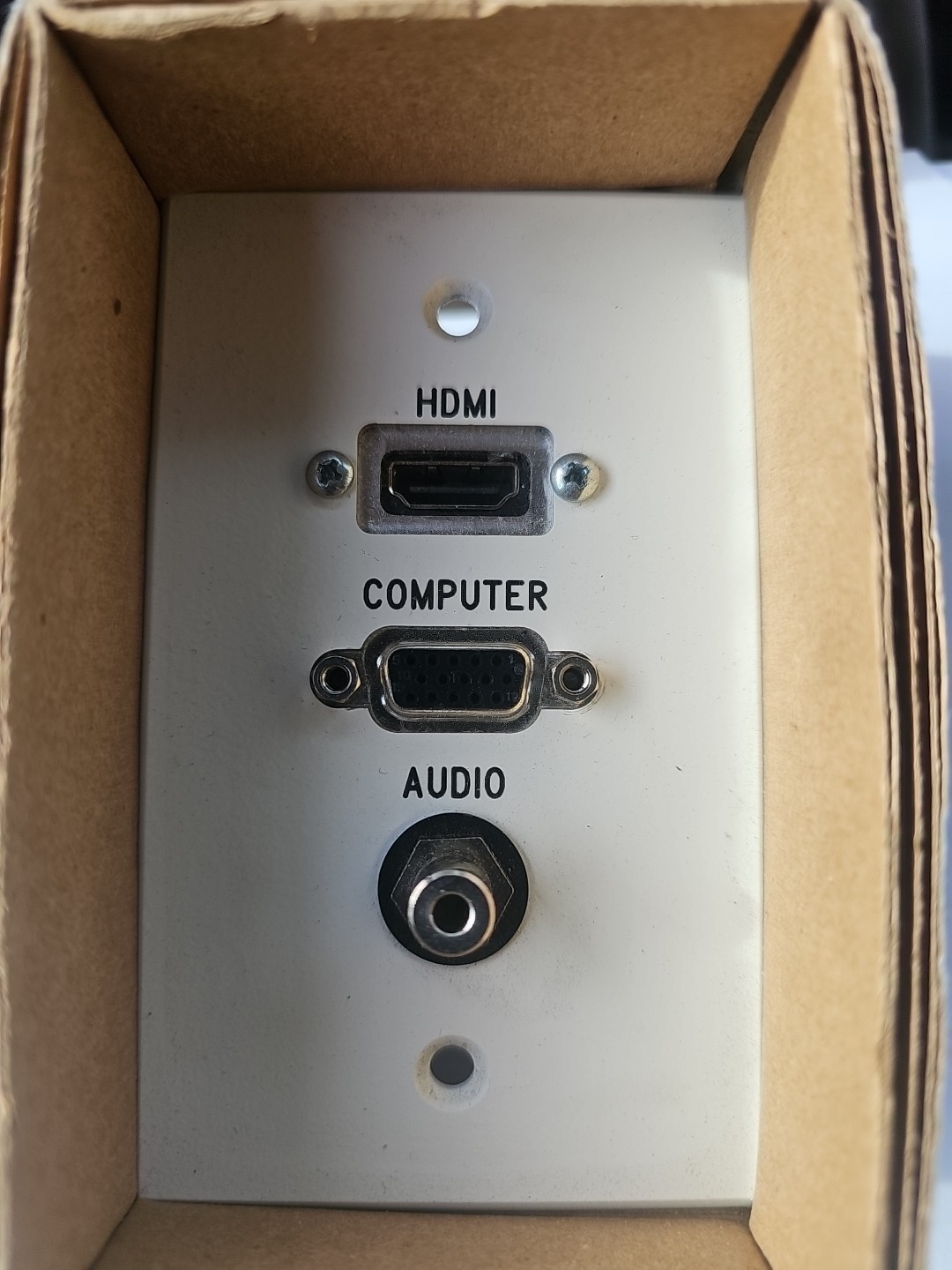 PanelCrafters PC-G1796-E-P-W HDMI Computer Audio Wall Plate, White