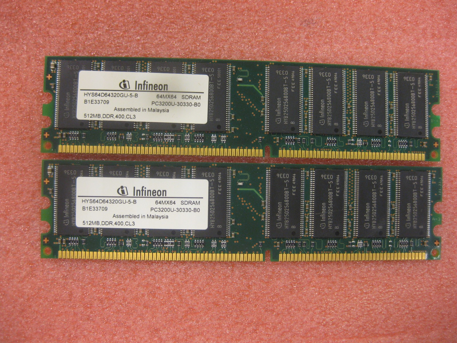 1GB ( 512MB x 2 ) Infineon DDR-400 PC3200u  CL3 DDR RAM Memory HYS64D64320GU-5-B