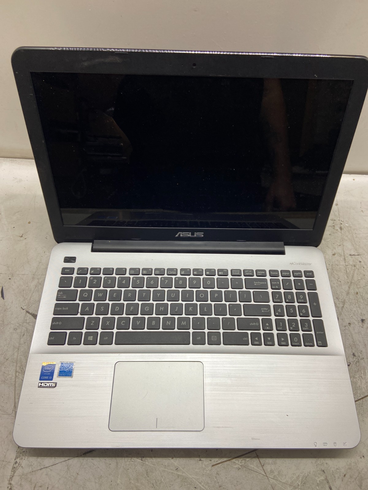 ASUS X555L Intel Core i3-5020U 8 GB NO HDD