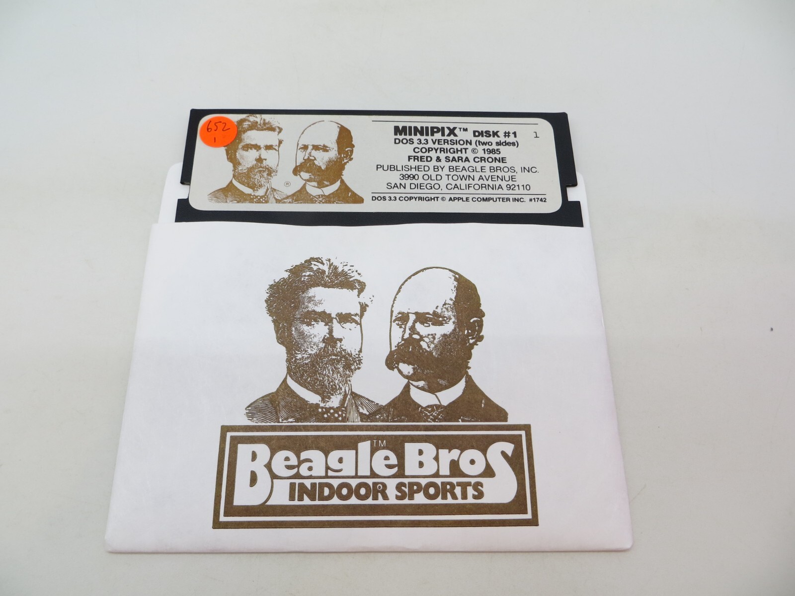 APPLE COMPUTER 5.25" Floppy Disk MINIPIX DOS 3.3 Version Beagle Bros disc 