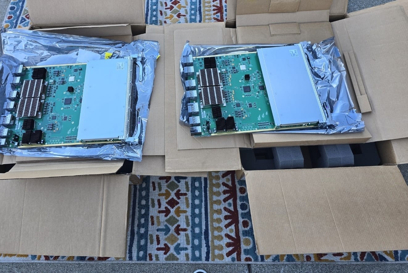 Cisco DS-X9648-1536K9 MDS 9700 48-Port 32-Gbps Fiber Channel Switching Module